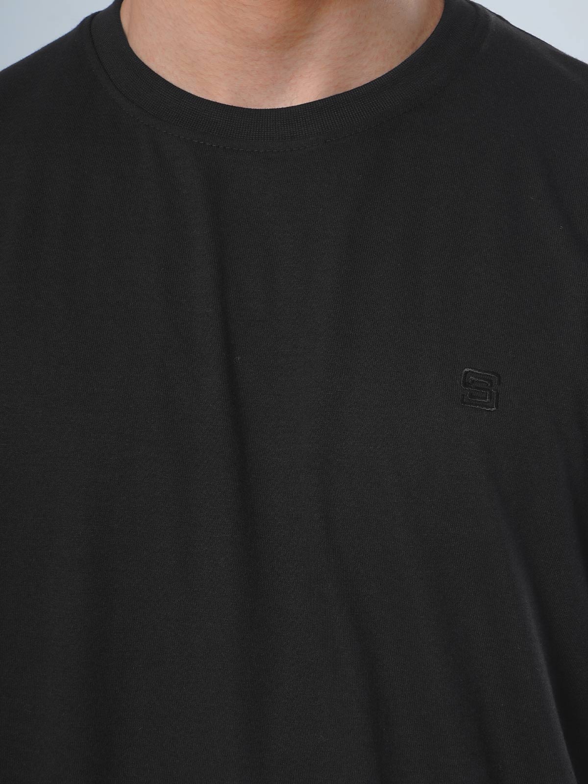Black Plain Half Sleeves Men’s Round Neck T-Shirt (ss-02TS)